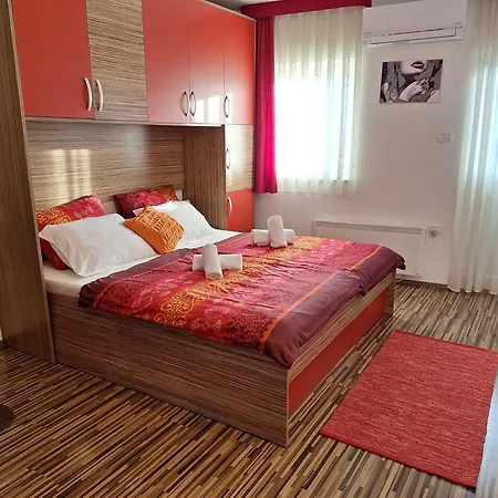 Apartmaji Paradiso Apartman Komen