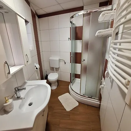 Apartmaji Paradiso Komen