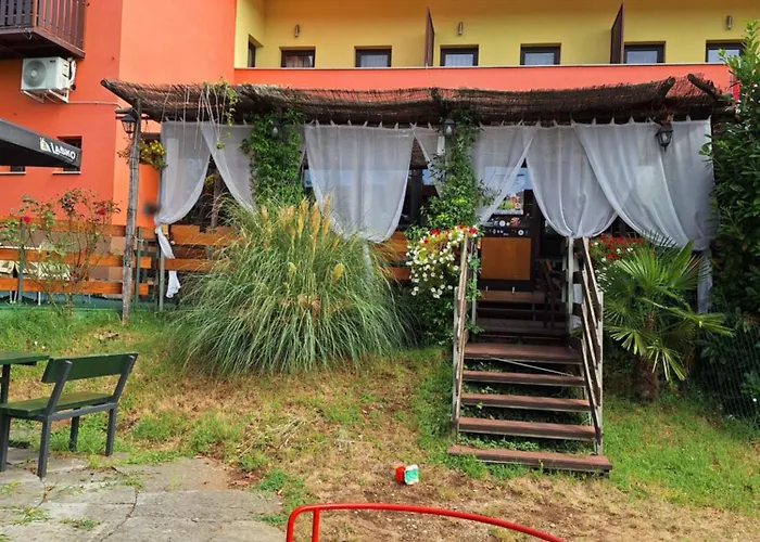 Apartmaji Paradiso *